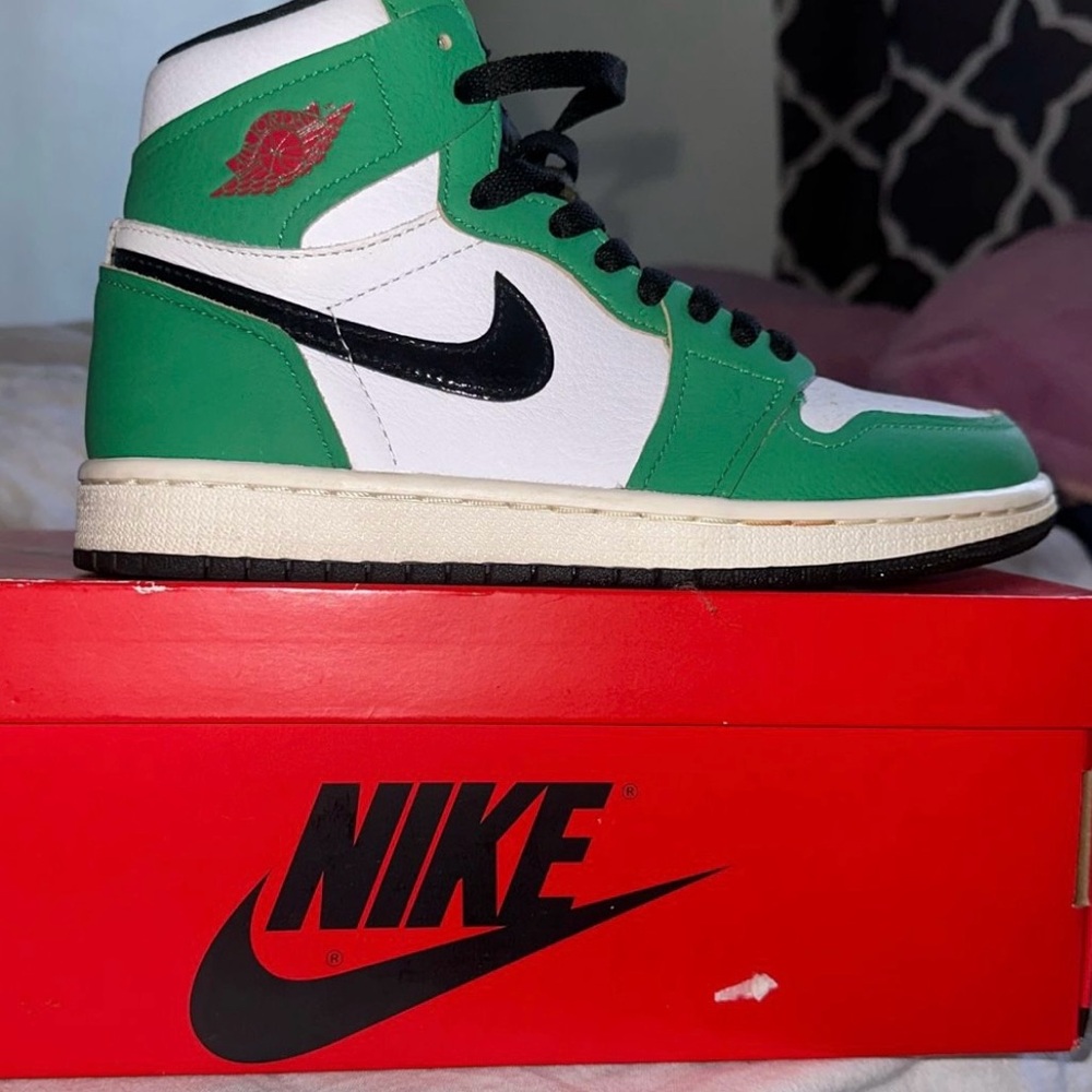 Nike Air Jordan 1 Retro High OG Lucky Green Women